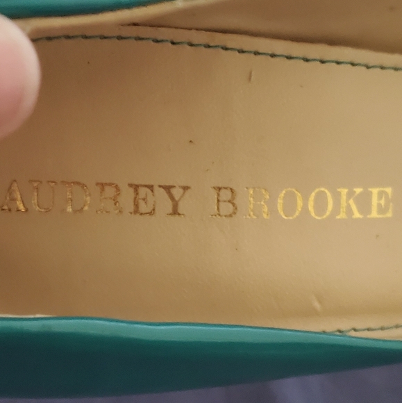 Audrey Brooke real high heels 8.5M - Picture 7 of 7